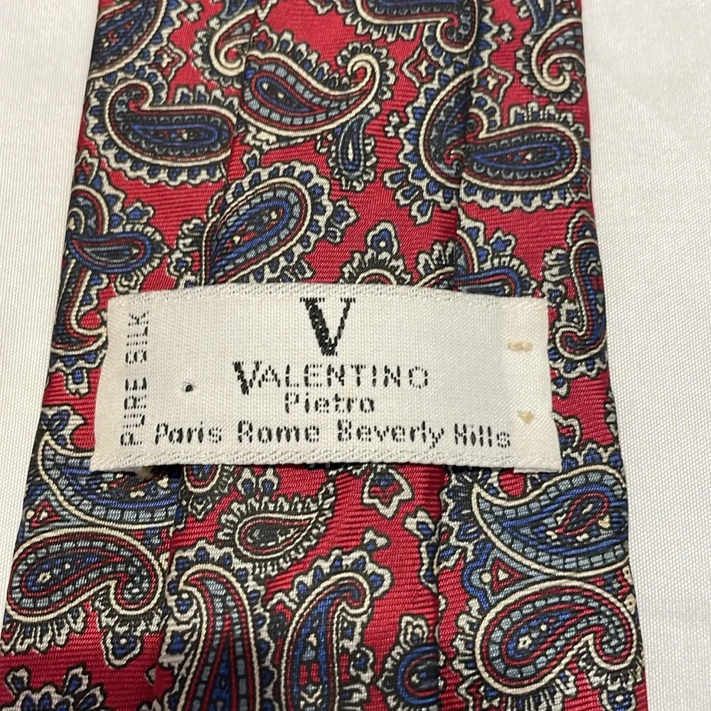 Valentino Pietro 100% Silk Paisley Tie‎ Formal Floral Event Preppy Academia